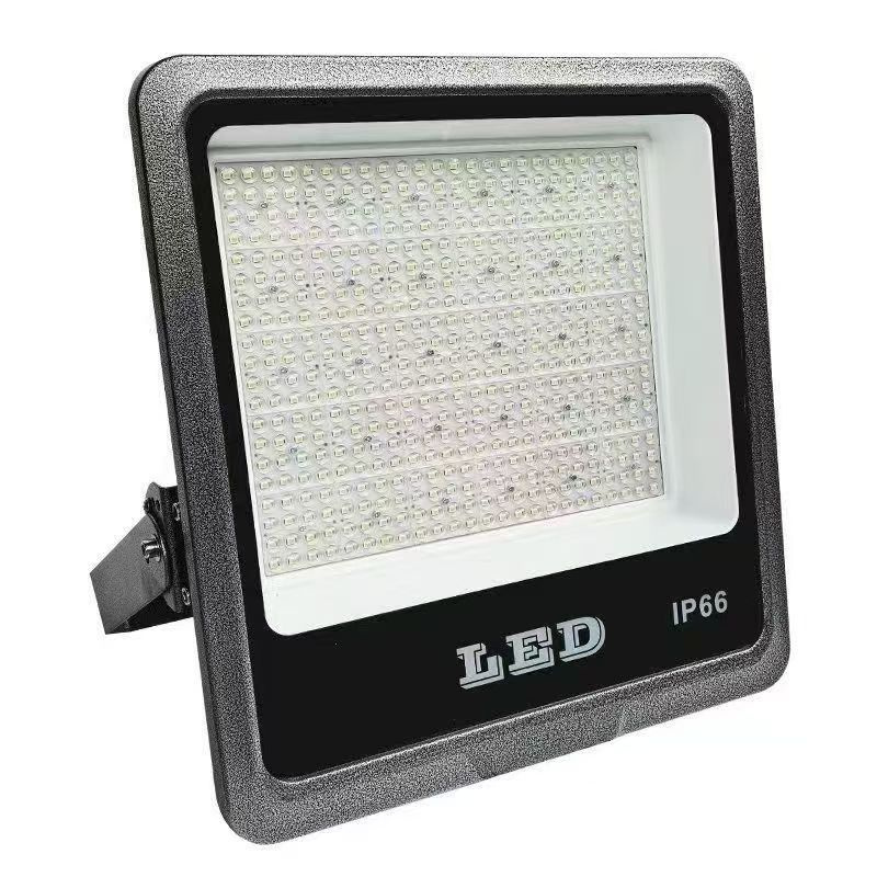 智能与安全双引擎驱动，高科技企业引领工业照明进入“光联万物”新纪元